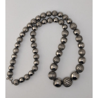 Vintage Western Minimalist Silver Tone Graduated Ribbed Beaded Statement Necklace