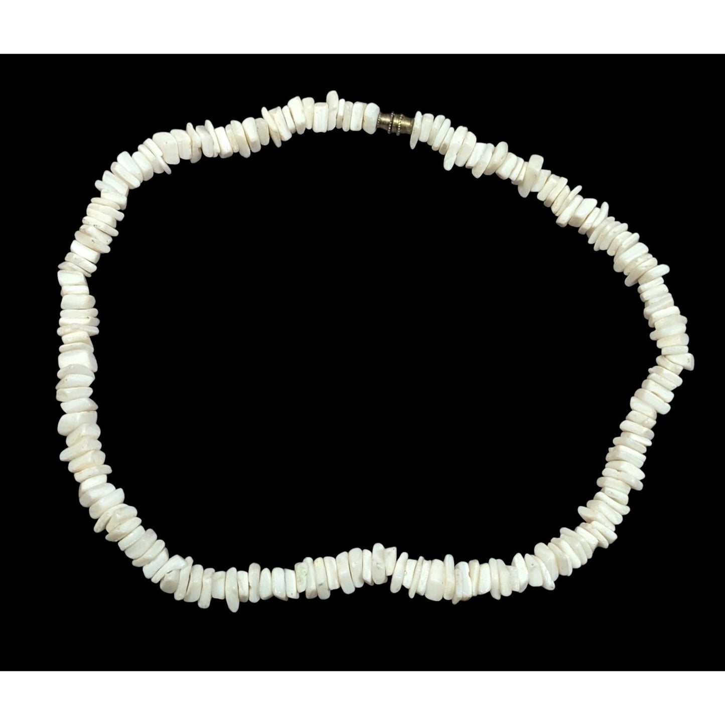 Retro 90s Style White Seashell Chip Necklace