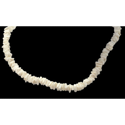 Retro 90s Style White Seashell Chip Necklace