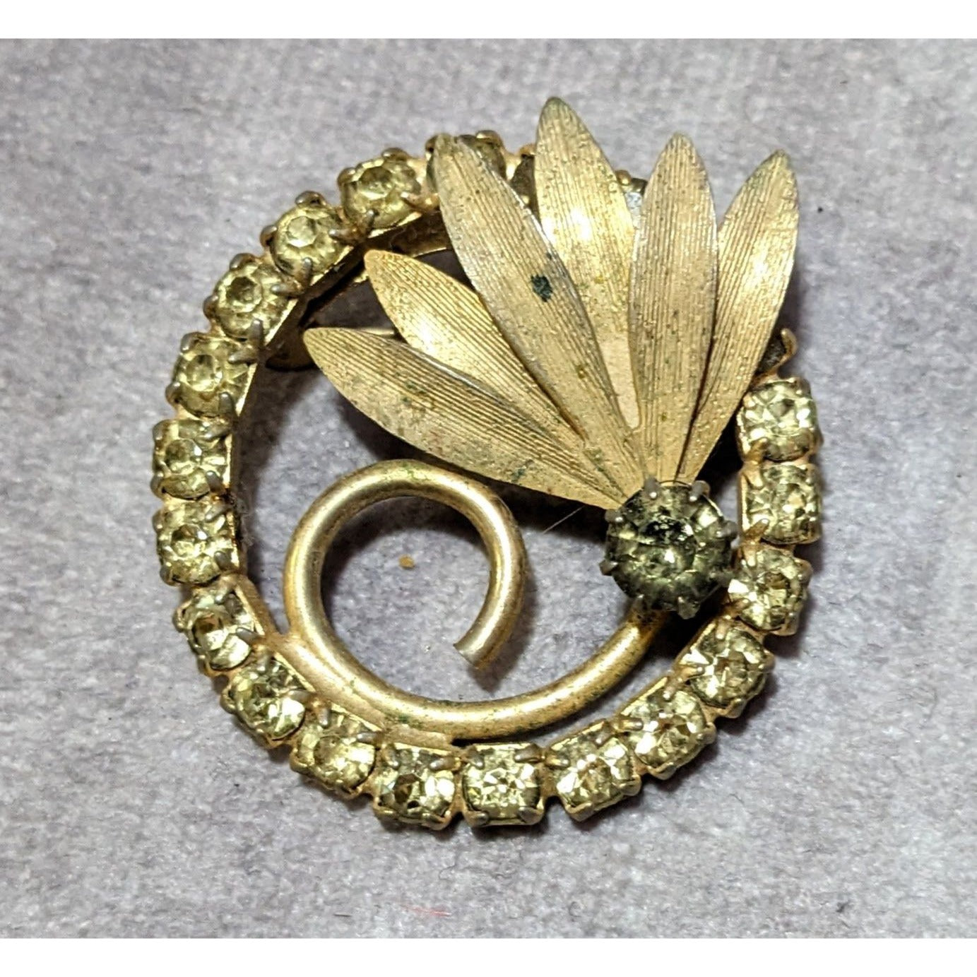 Vintage Gold Tone Floral Rhinestone Brooch