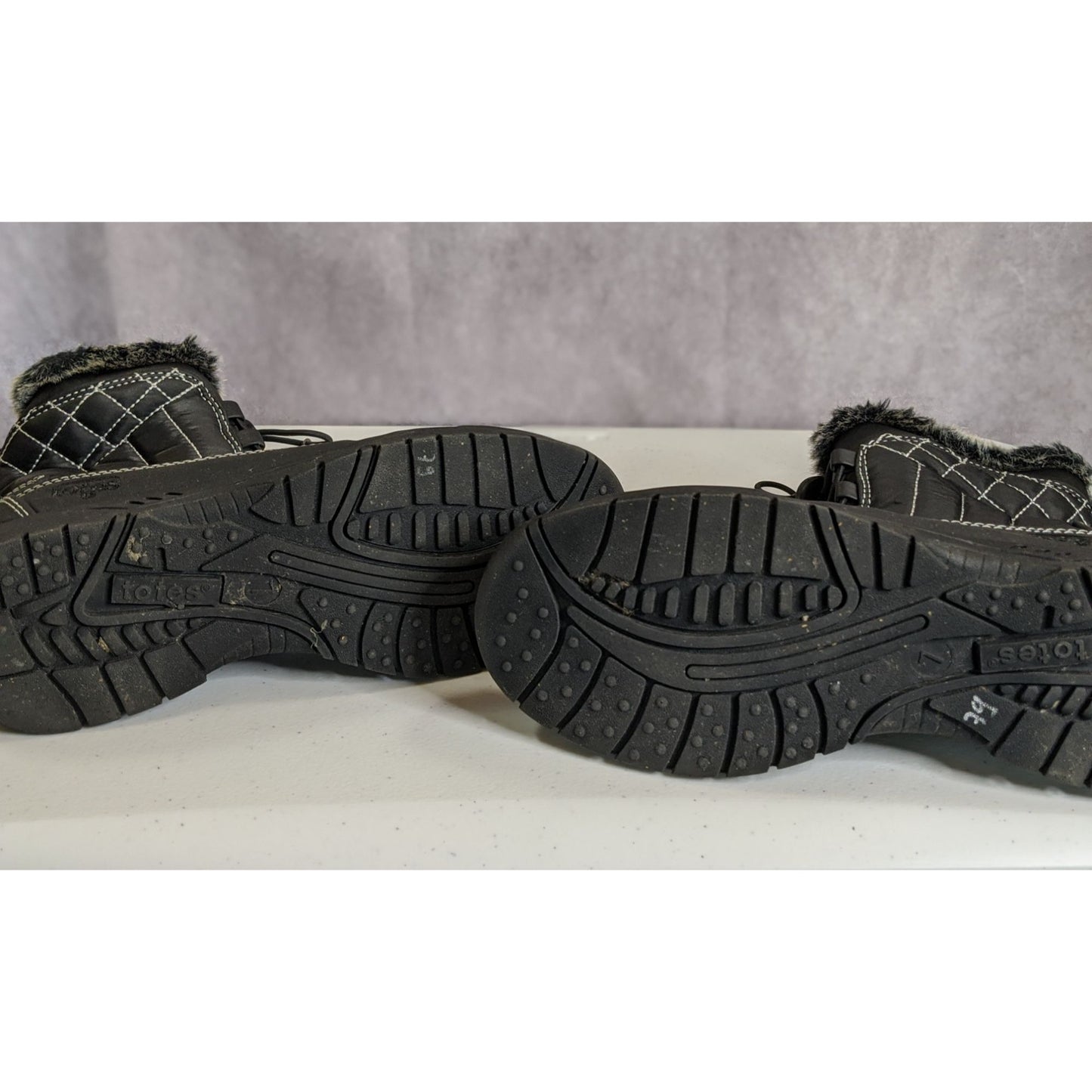 Totes Eve Black Snow Boots