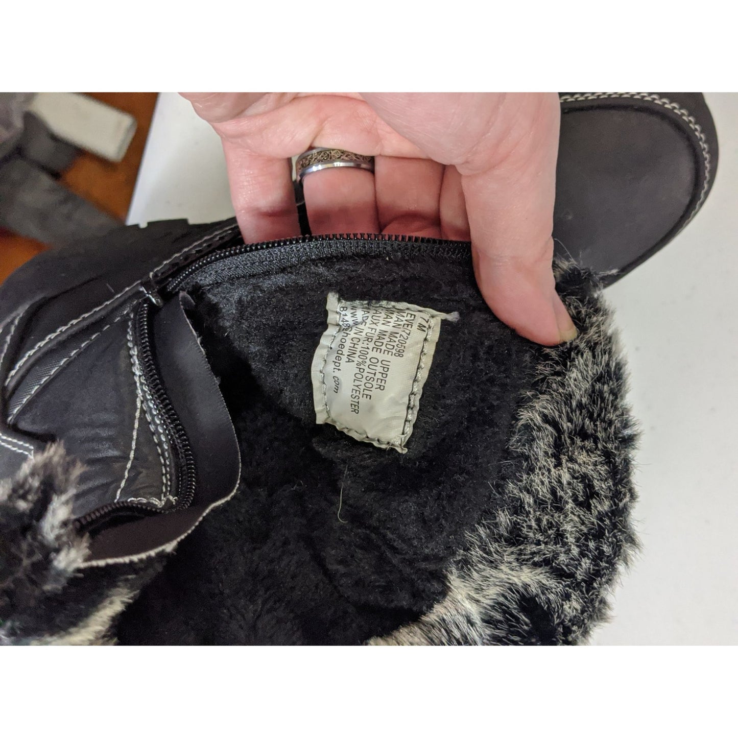 Totes Eve Black Snow Boots