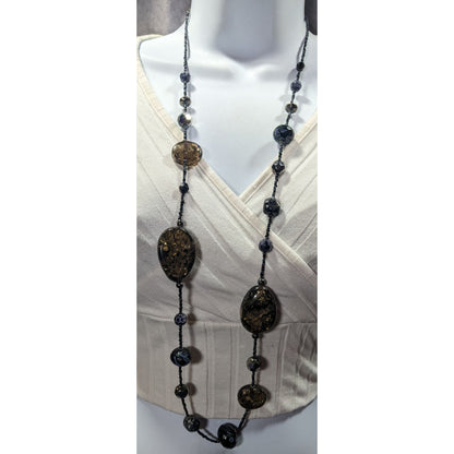 Abstract Glass Beaded Crackle Accent Station Necklace