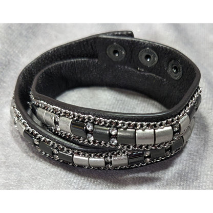 Stella & Dot Cady Wrap Bracelet Leather Crystals And Metallic Accents