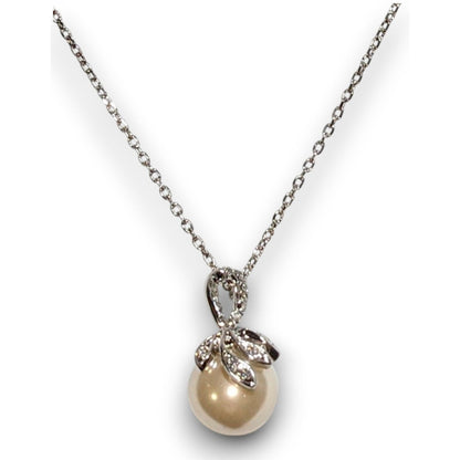 Floral Bridal Silver Tone Faux Pearl Pendant Necklace 16 Inch EUC