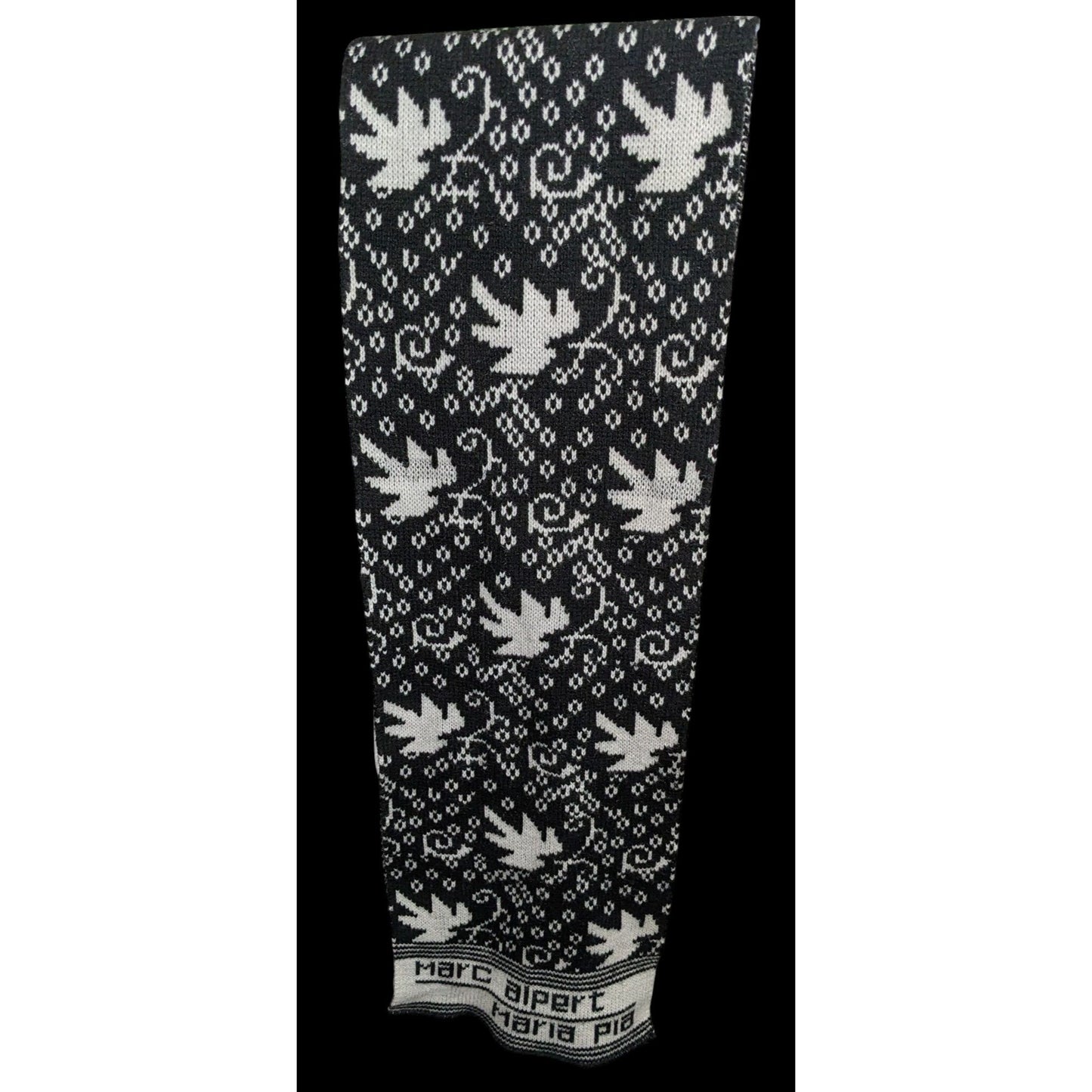 Marc Alpert Maria Pia Black And White Leaf Scarf