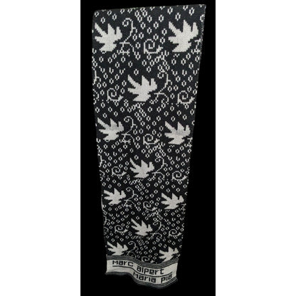 Marc Alpert Maria Pia Black And White Leaf Scarf