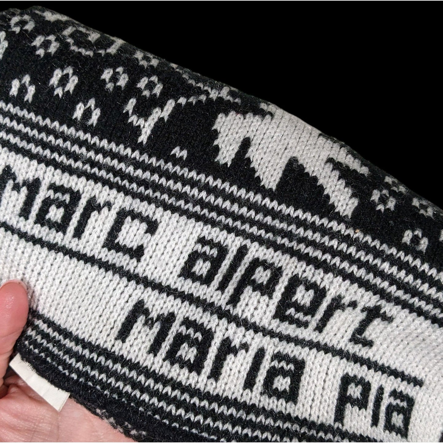 Marc Alpert Maria Pia Black And White Leaf Scarf