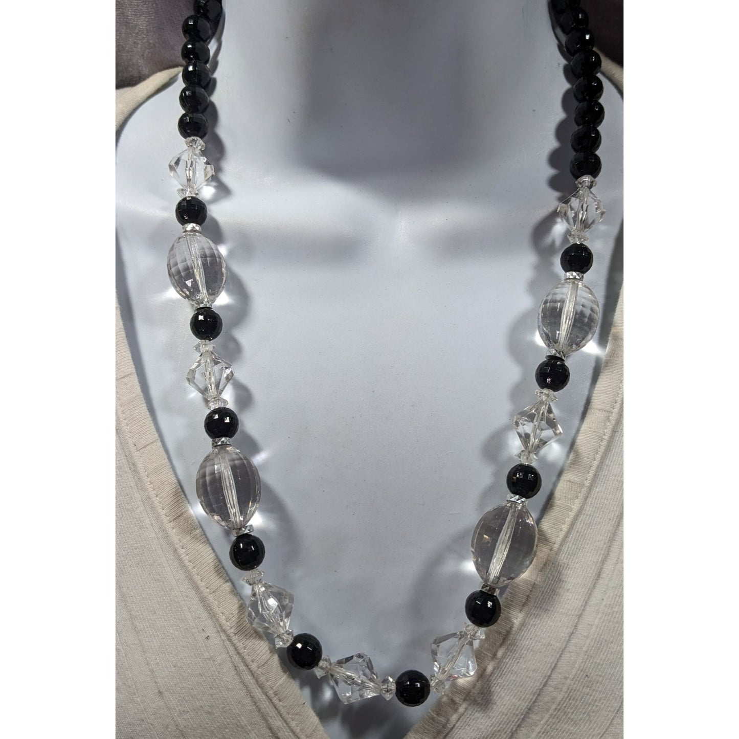 Retro Black And Clear Faceted Beaded Necklace
