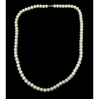 Classic Versatile Faux Pearl Beaded Necklace