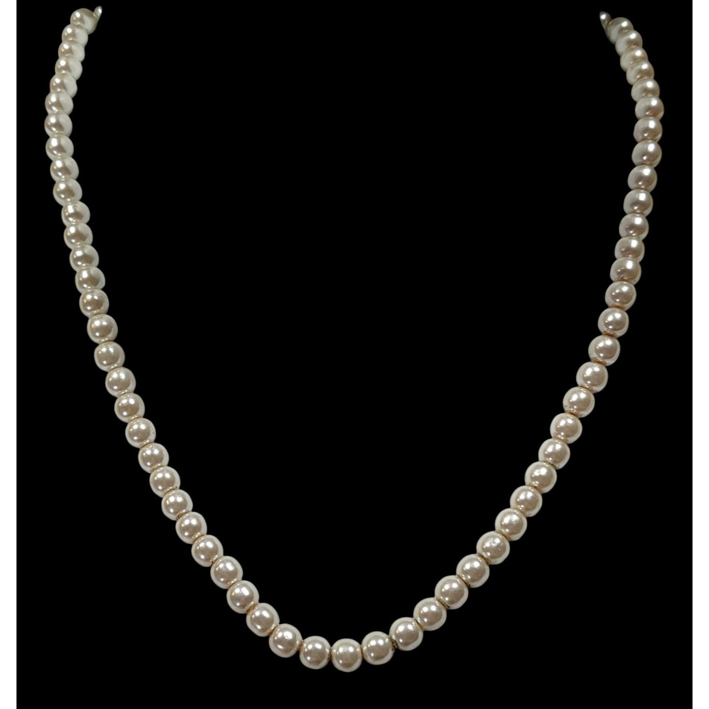 Classic Versatile Faux Pearl Beaded Necklace
