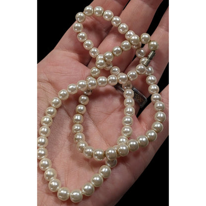 Classic Versatile Faux Pearl Beaded Necklace