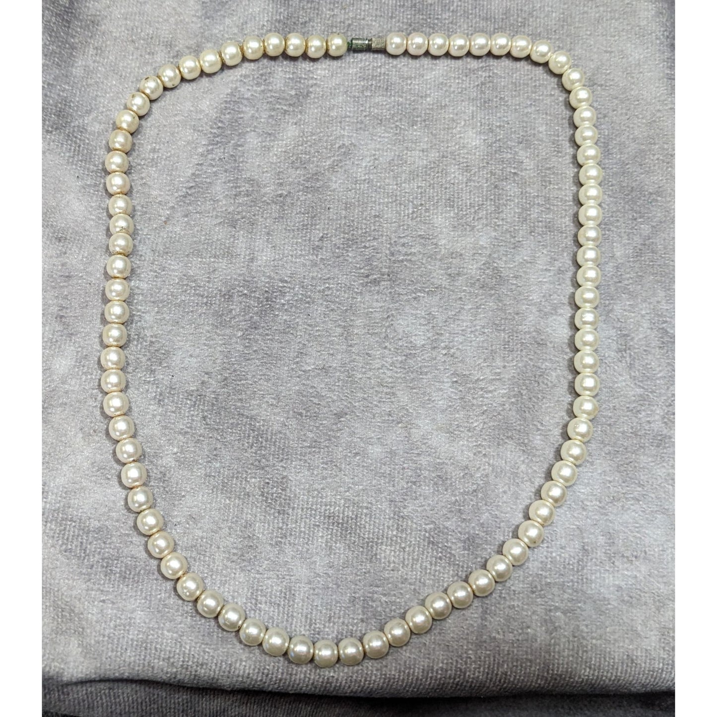 Classic Versatile Faux Pearl Beaded Necklace