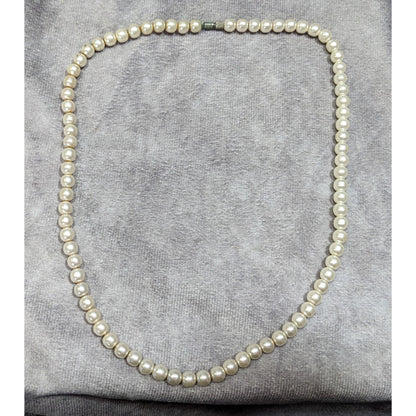 Classic Versatile Faux Pearl Beaded Necklace
