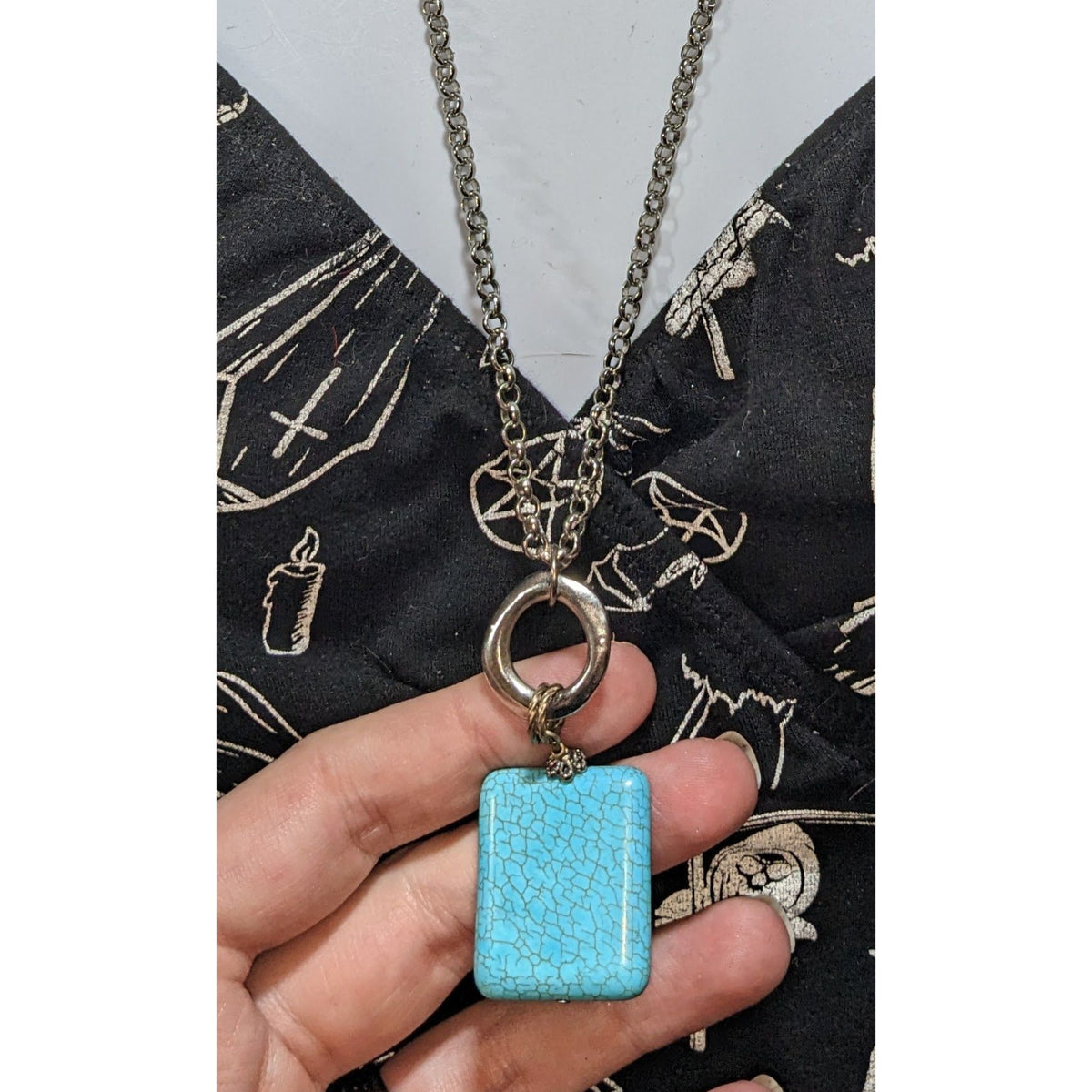Southwestern Boho Faux Turquoise Blue Silver Tone Pendant Necklace 26 Inch