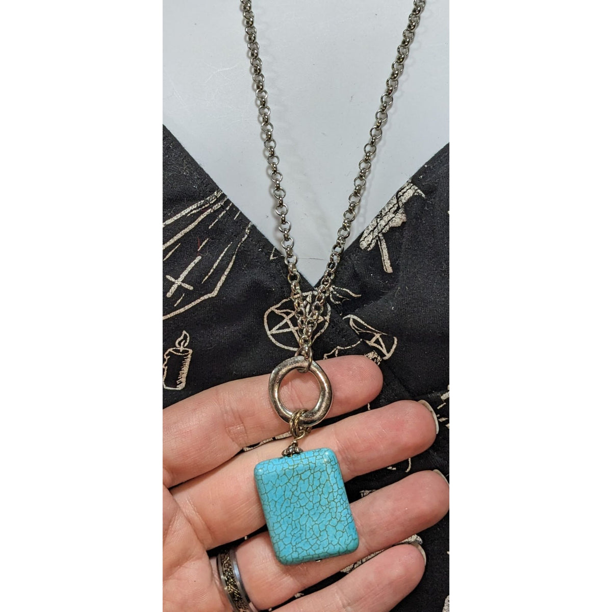 Southwestern Boho Faux Turquoise Blue Silver Tone Pendant Necklace 26 Inch