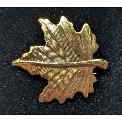 Vintage Maple Leaf Brooch Textured Gold Tone