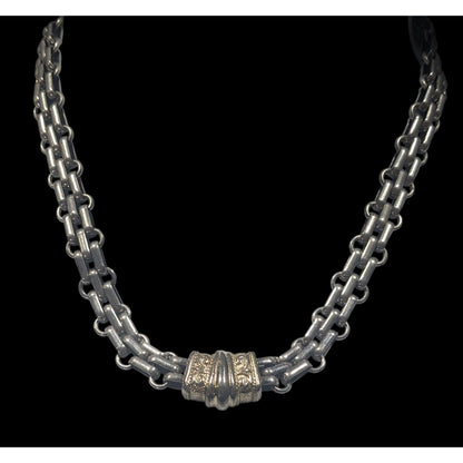 Unique Chunky Silver Tone Chain Necklace With Magnetic Clasp Centerpiece