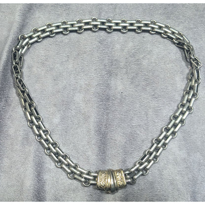 Unique Chunky Silver Tone Chain Necklace With Magnetic Clasp Centerpiece