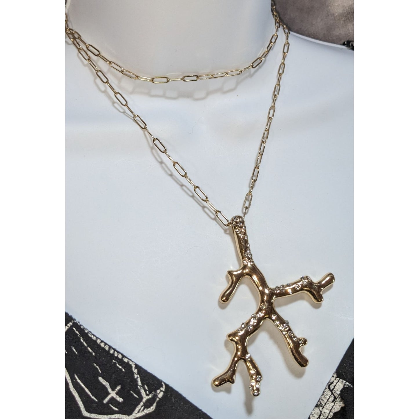 Jessica Simpson Necklace Gold-Tone Crystal Branch Pendant Lobster Clasp