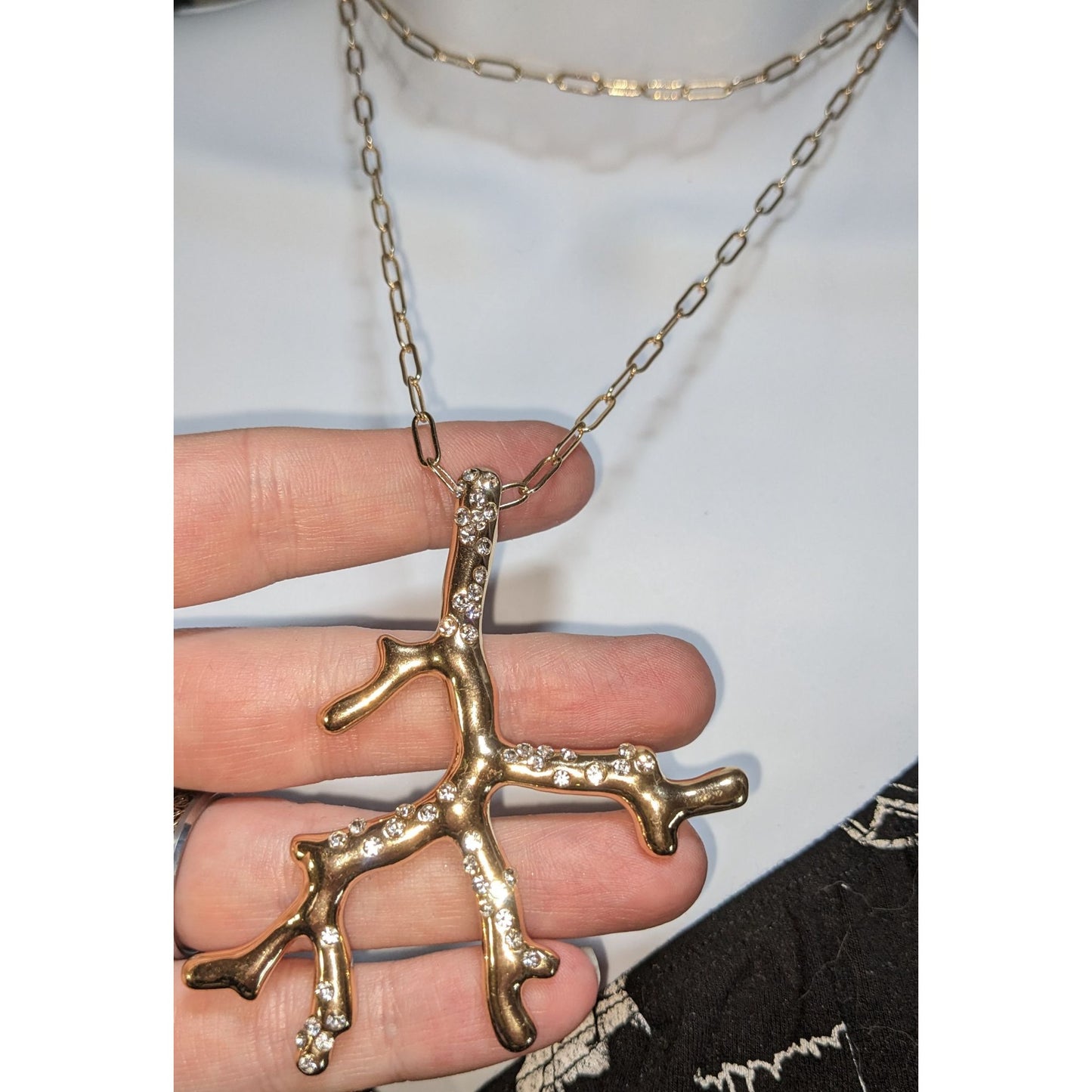 Jessica Simpson Necklace Gold-Tone Crystal Branch Pendant Lobster Clasp