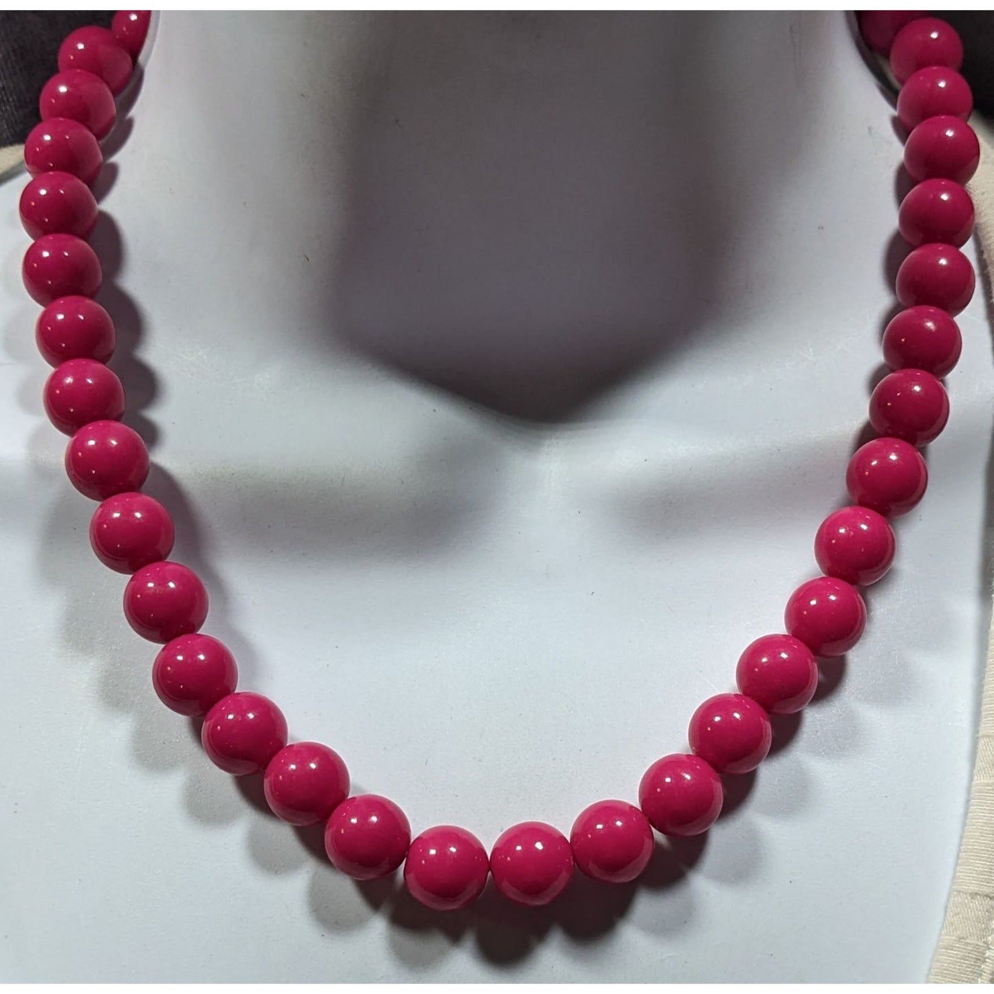 Casual Single Strand Pink Beaded Necklace