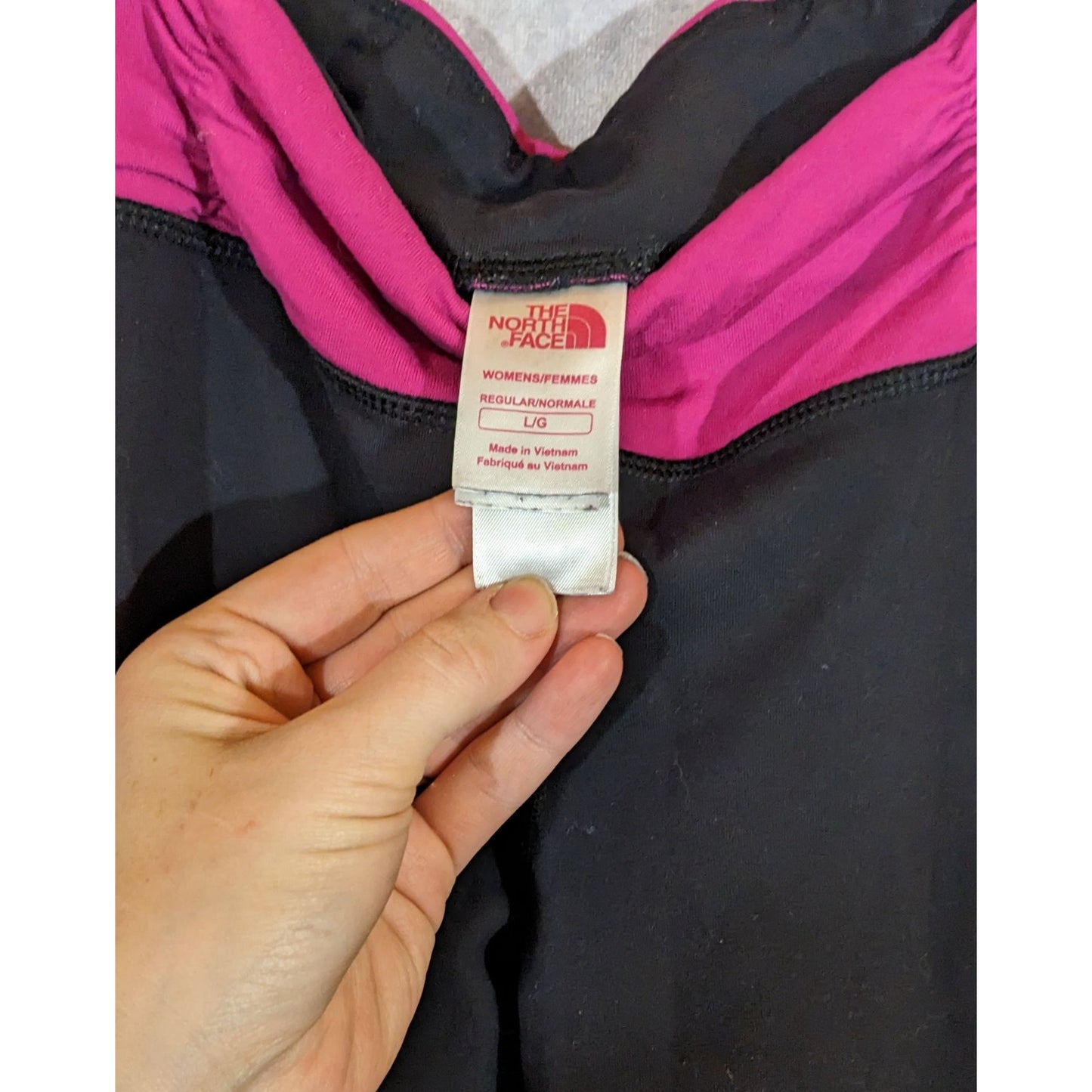 The North Face Womens Yoga Capri Pants Black & Pink Size Large VaporWick Activewear