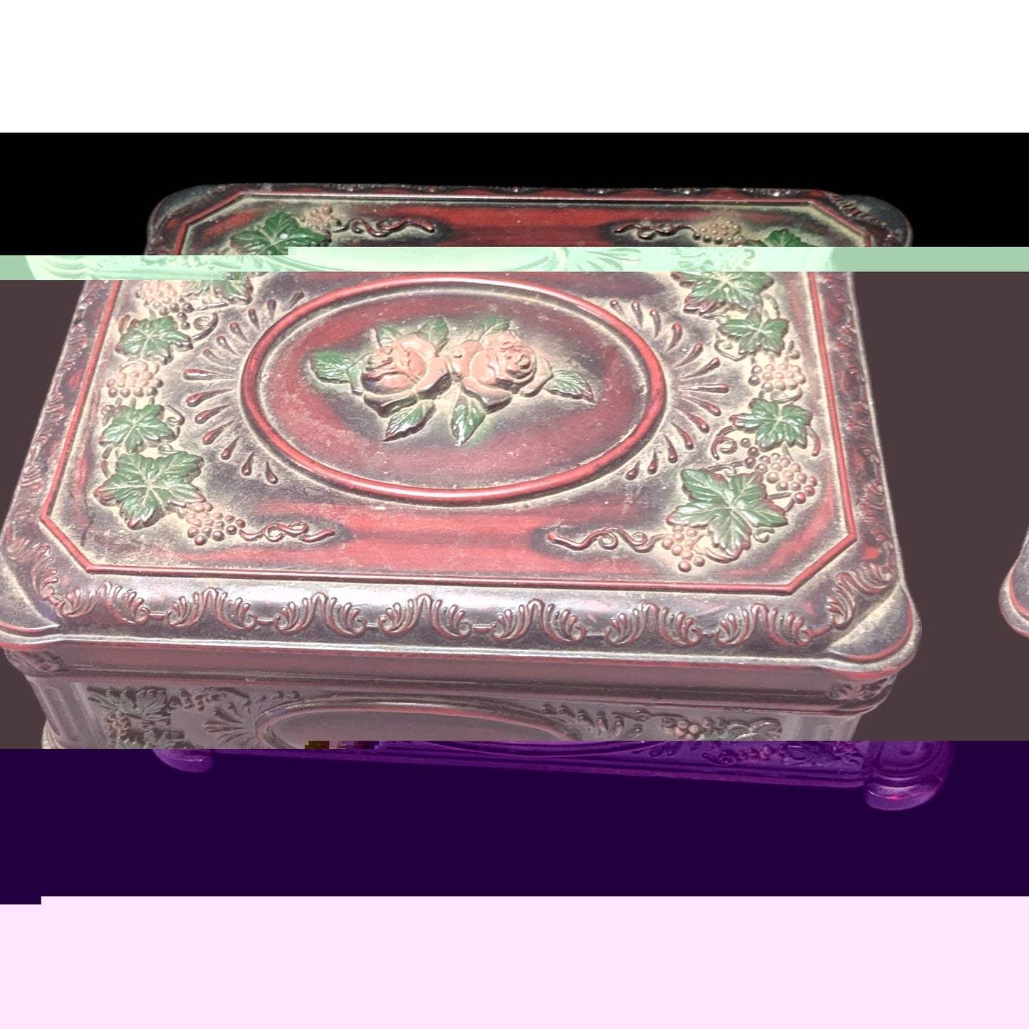 Vintage Romantic Floral Carved Trinket Jewelry Box