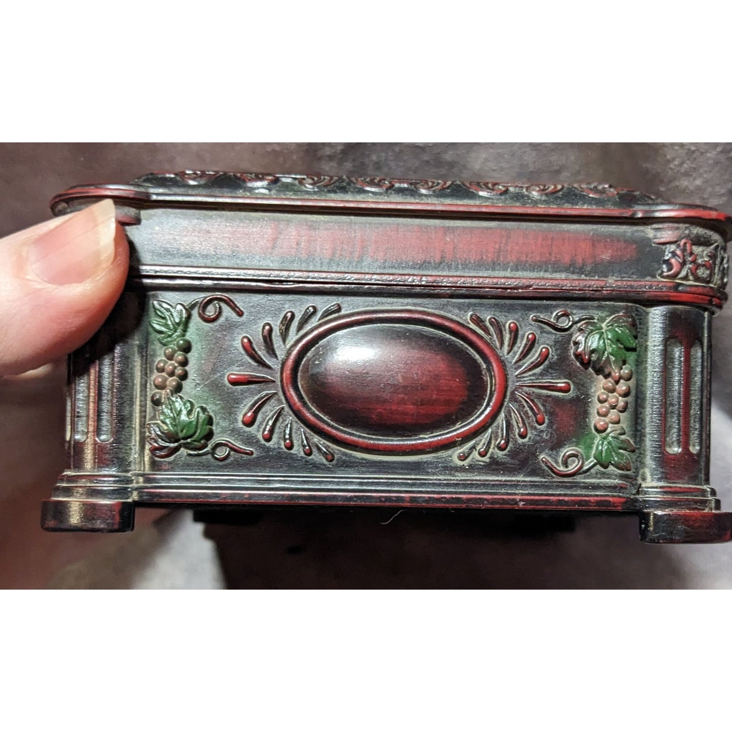 Vintage Romantic Floral Carved Trinket Jewelry Box