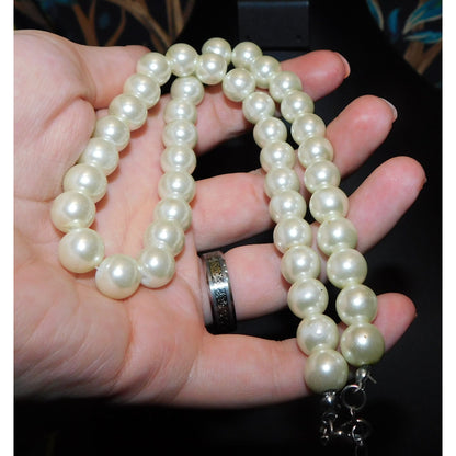 Classic Elegant Faux Pearl Beaded Necklace