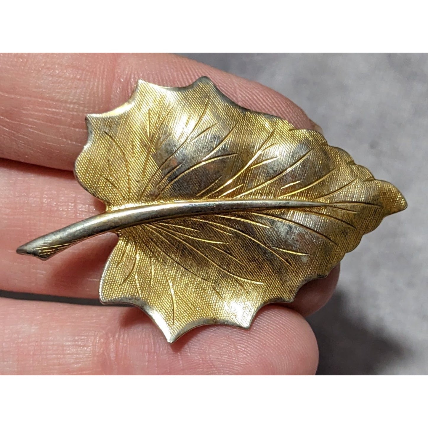 Vintage Etched Gold Tone Textured Leaf Brooch