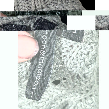 Moon & Madison Green/Grey Cropped Sweater