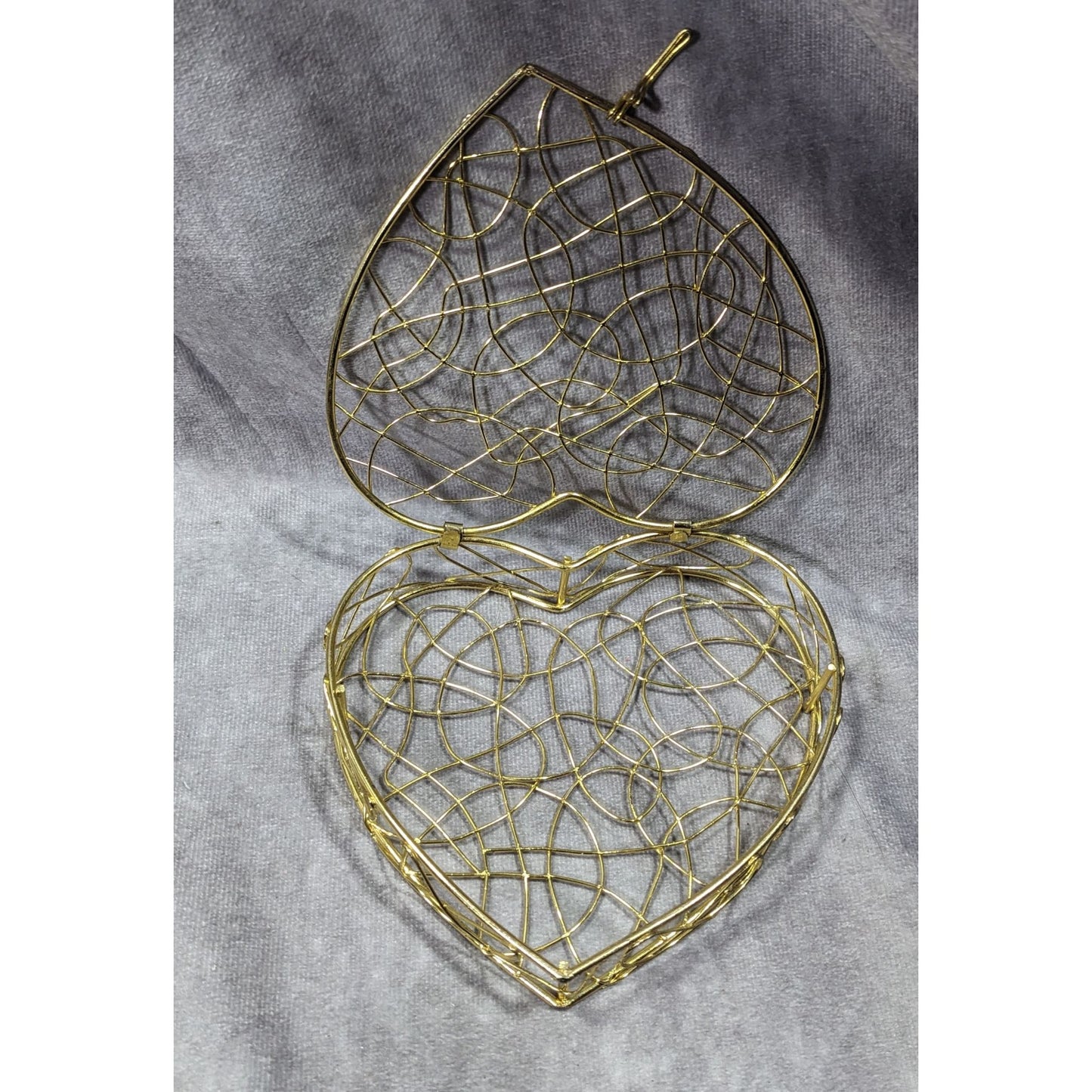 Coquette Mesh Heart Gold Tone Wire Hinged Lidded Basket
