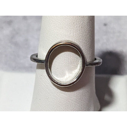 Dainty Open Circle Halo Silver Tone Fashion Ring Size 8