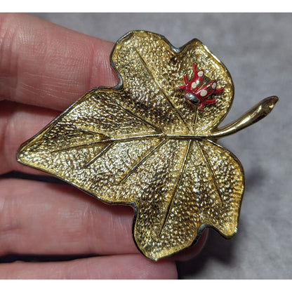 Vintage Gold Tone Ladybug On A Leaf Brooch