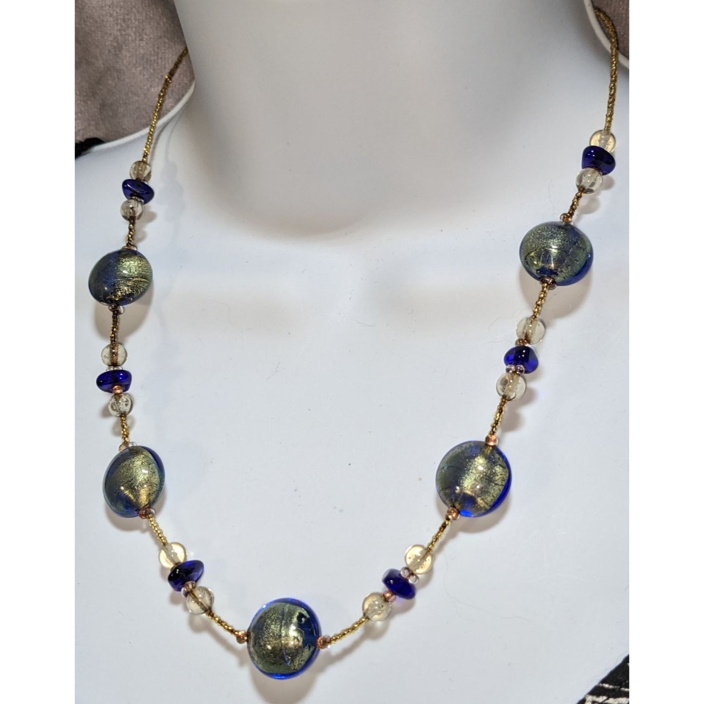 Antica Murrina Murano Necklace Murano Glass Beads Lobster Clasp 18 Inches Gold & Blue Authentic Design