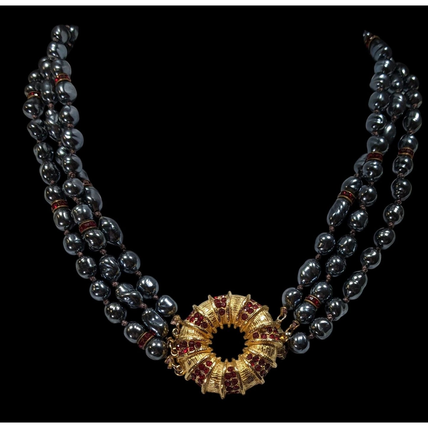 Vintage Elegant Freshwater Pearl Necklace With Red Gems and Gold Tone Embellishment