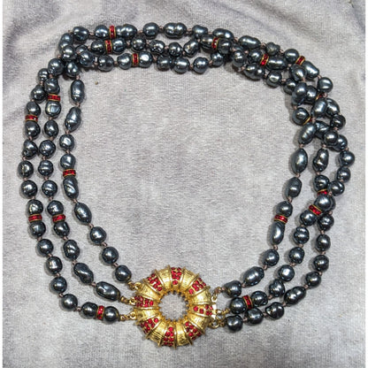 Vintage Elegant Freshwater Pearl Necklace With Red Gems and Gold Tone Embellishment