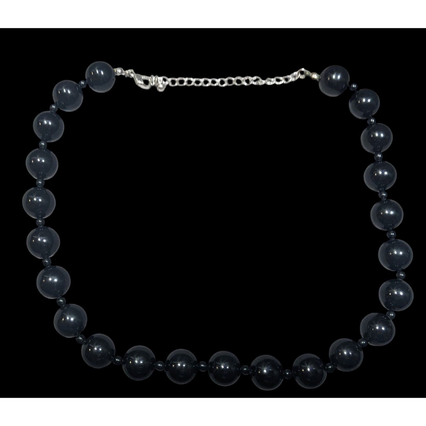 Classic Retro Chunky Black Beaded Necklace