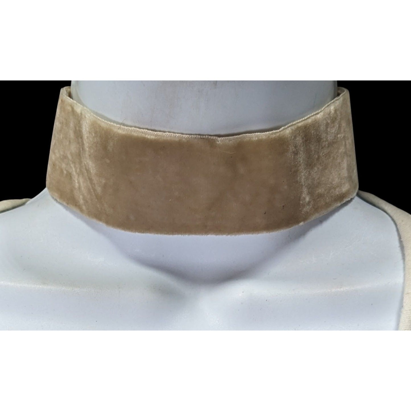 Express Y2K Velvet Beige Choker Necklace With Gold Clasp Detailing