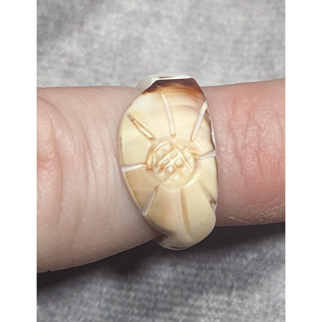 Vintage Carved Cream Shell Flower Ring Size 5 3/4