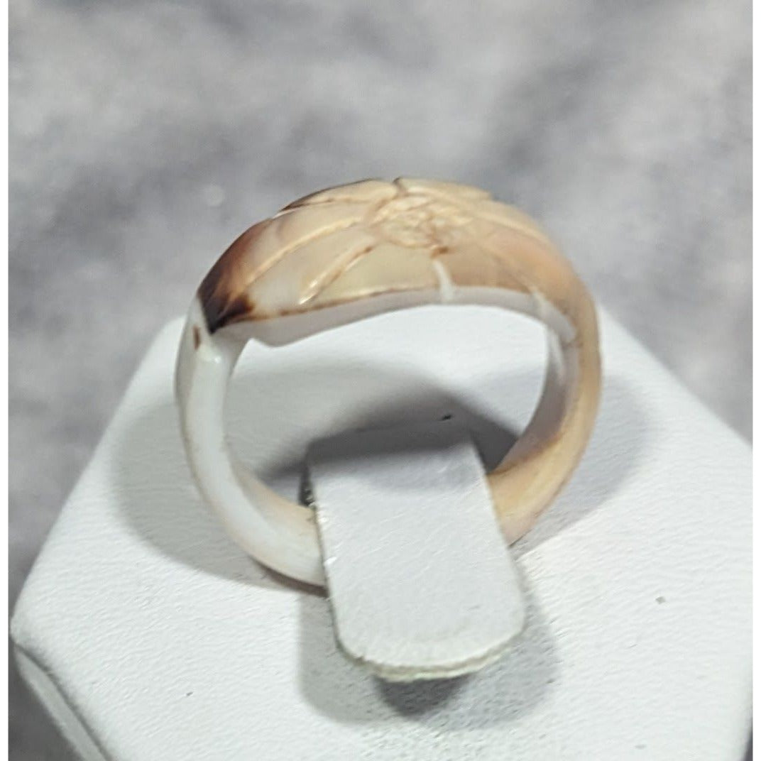 Vintage Carved Cream Shell Flower Ring Size 5 3/4