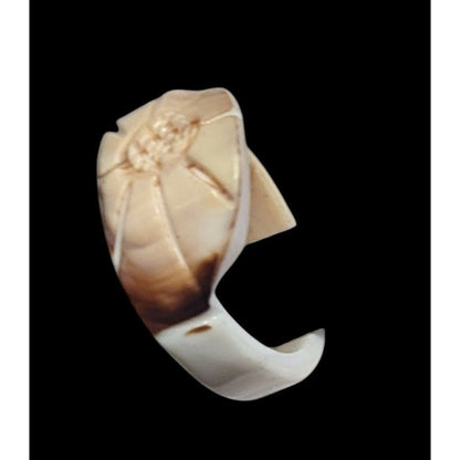 Vintage Carved Cream Shell Flower Ring Size 5 3/4
