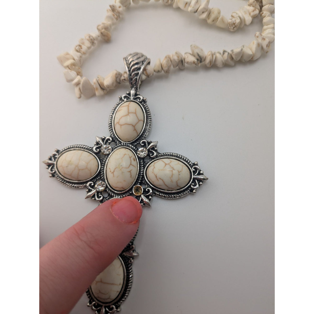 Boho Southwestern Western Cross Howlite Chip Statement Necklace