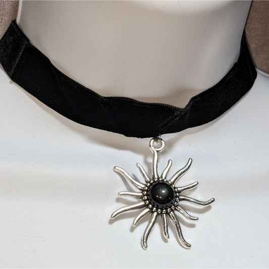 Vintage 90s Sun Choker Necklace Black Silver Gothic Grunge Celestial Pendant Y2K Alt