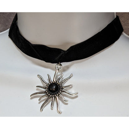 Vintage 90s Sun Choker Necklace Black Silver Gothic Grunge Celestial Pendant Y2K Alt