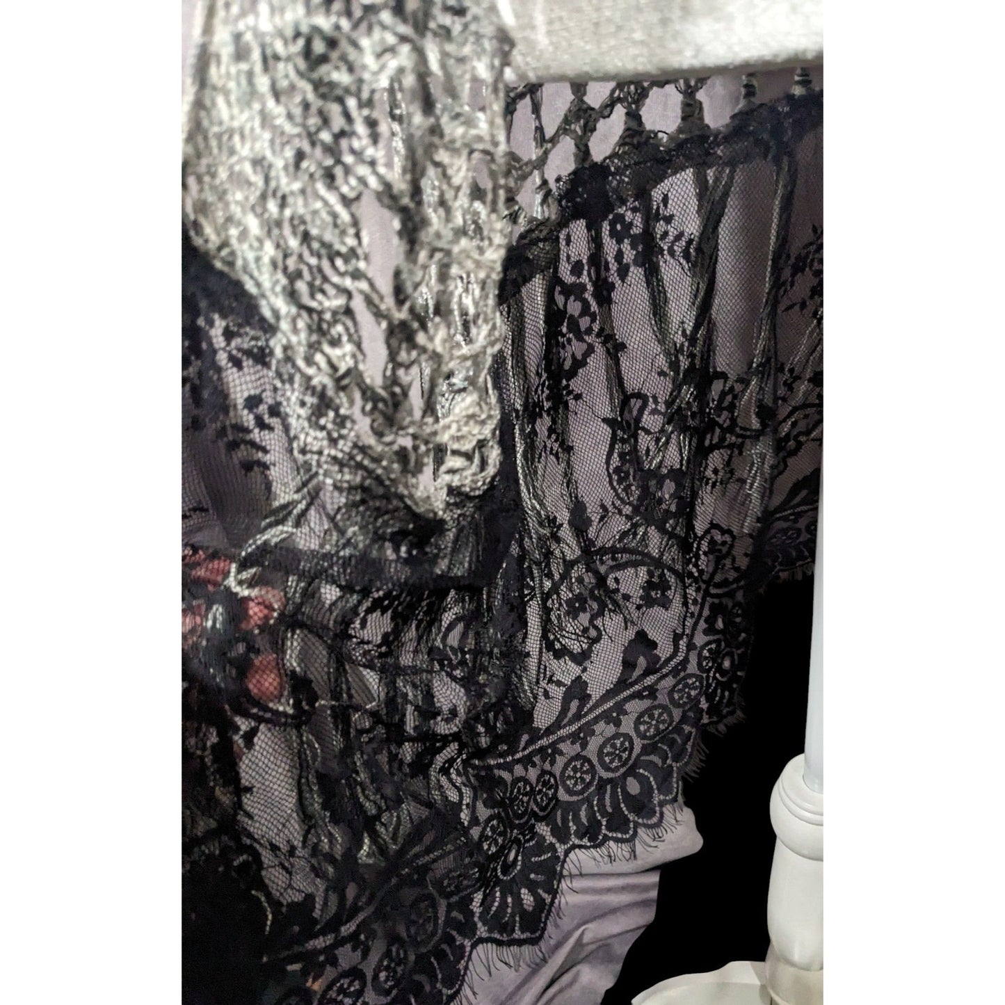 And'Or Knit Crochet Fringe Vest With Lace Details Size S/M