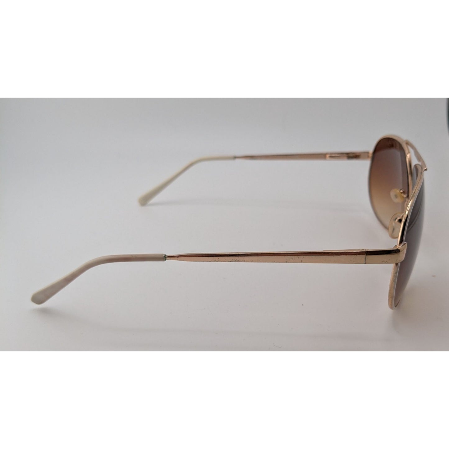 American Eagle Outfitters White And Goldf 7445 Aviator Sunglasses