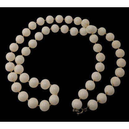 Vintage Retro White Beaded Necklace With Spring Ring Clasp