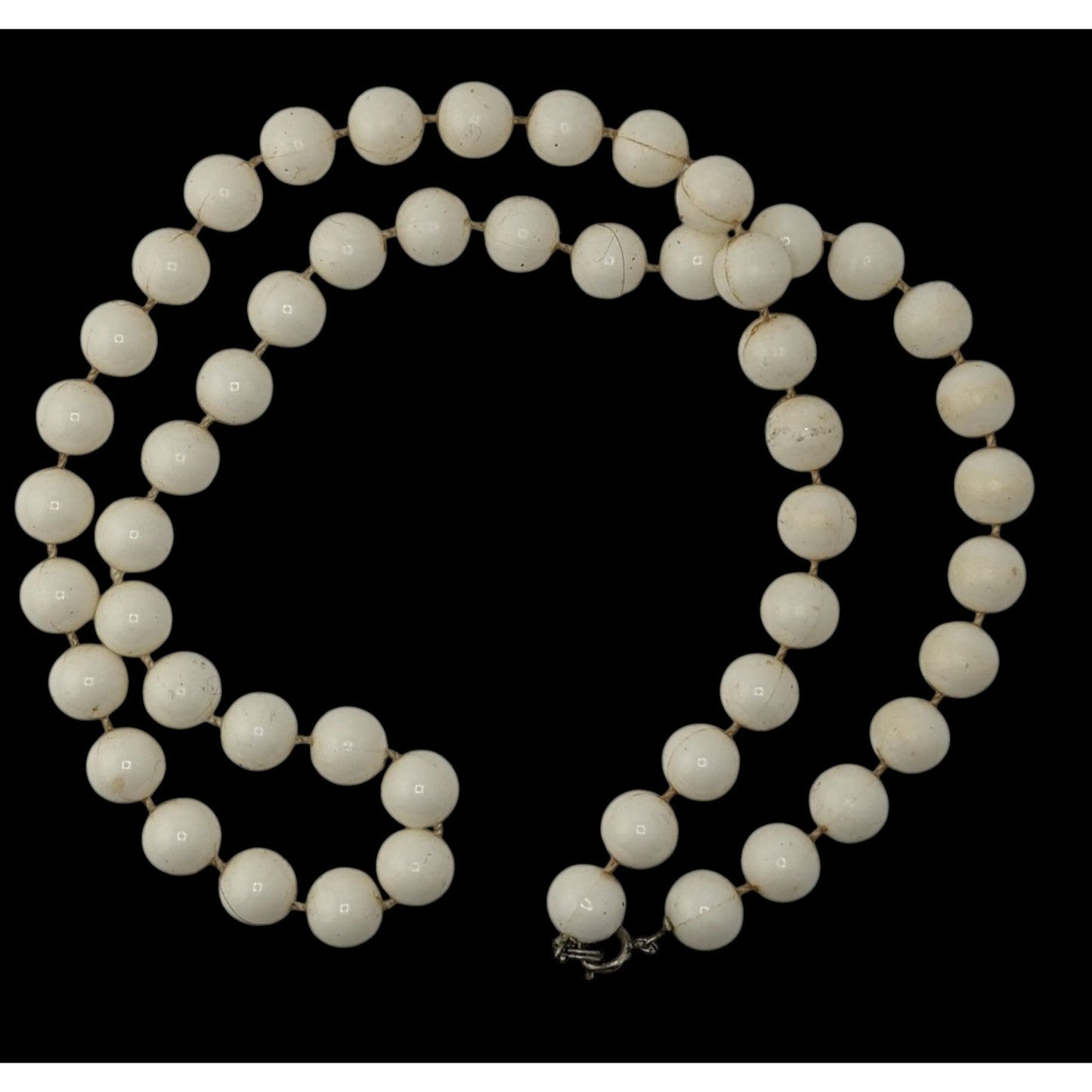 Vintage Retro White Beaded Necklace With Spring Ring Clasp